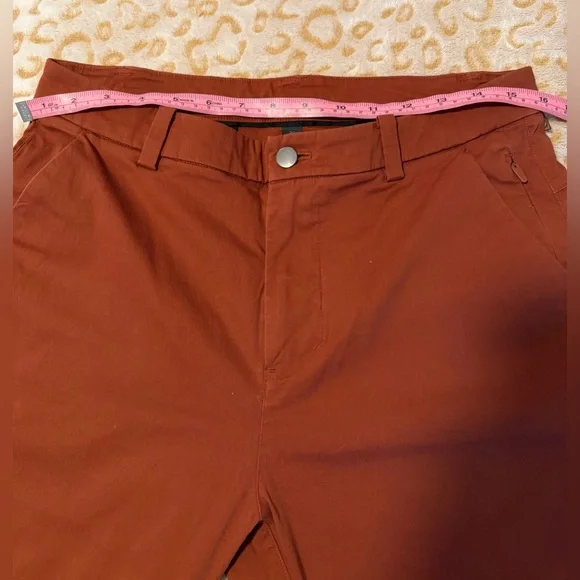 Lululemon athletica Women’s Burgundy 
Size: 30 - Picture 4 of 12